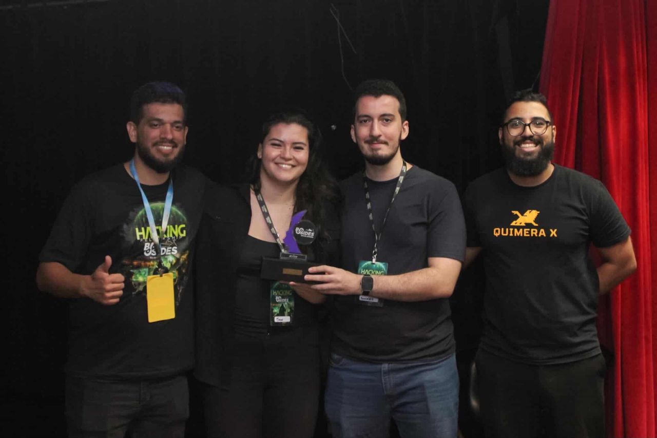Troféu da conquista do 2º lugar